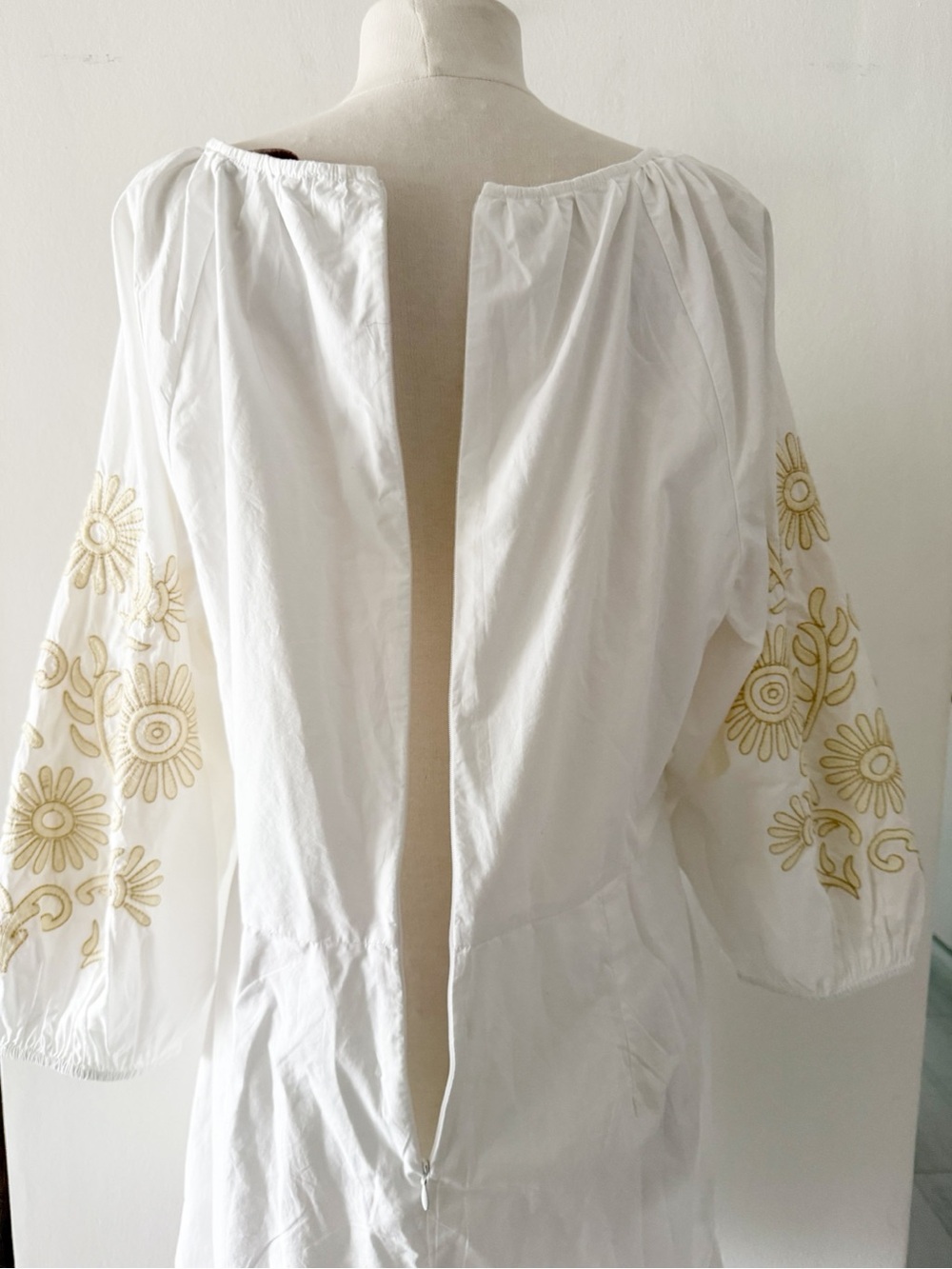 LOFT Floral Embroidered White Cotton Poplin Shirred Mini Dress Size 14 - Picture 7 of 8